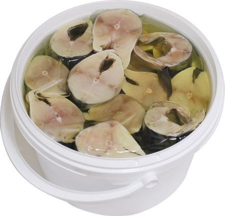 detail Makrela v oleji maloslaná